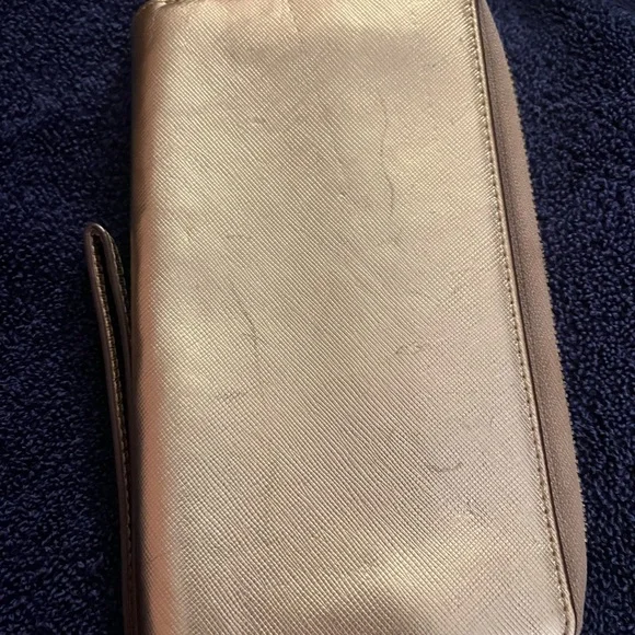 Kate Spade Gold Metallic Saffiano Leather Zip Around Wallet/Wristlet - Picture 5 of 14